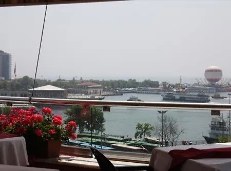 Deniz Istambul